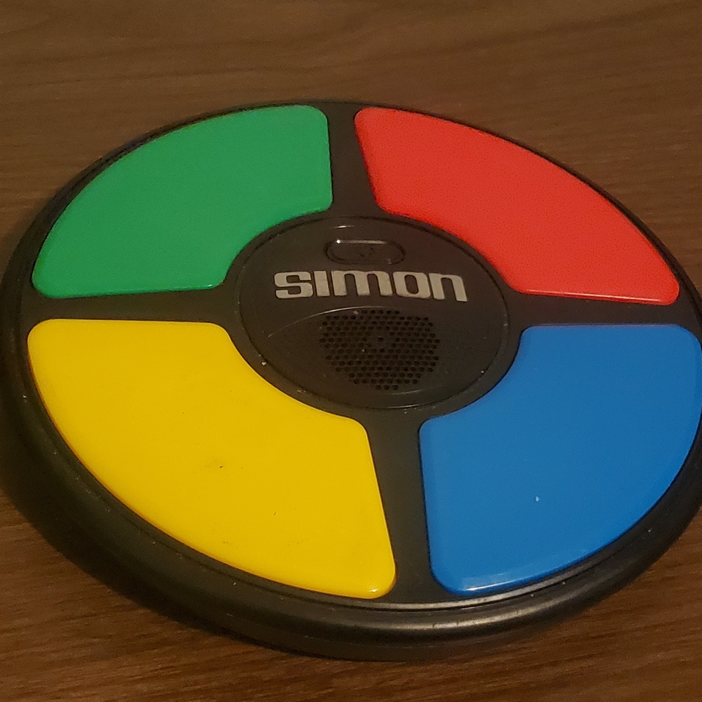Hasbro Simon Game - Red, Blue, Green, Yellow